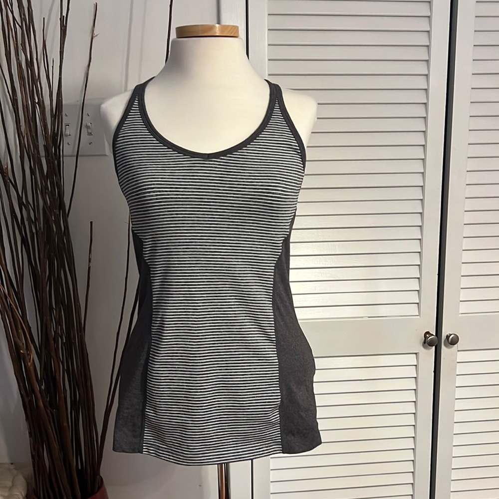 Athletic tank top